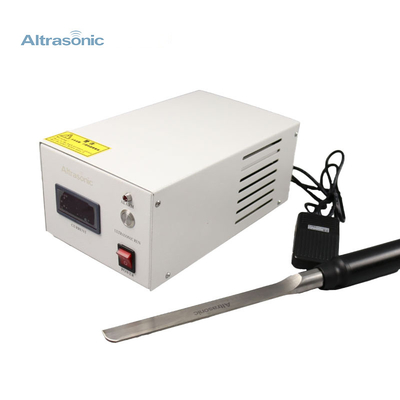 Analoger Generator-Ultraschallnahrungsmittelschneidemaschine für Kuchen 28 kHz