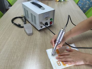 Ultraschalltrennmesser der tragbaren Ultraschallschneidemaschine 40Khz für 0.01~m PC-Folien